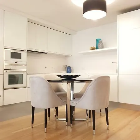 Finestay Santana Apartment *